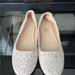 Elegant Floral Lace Women's Flats